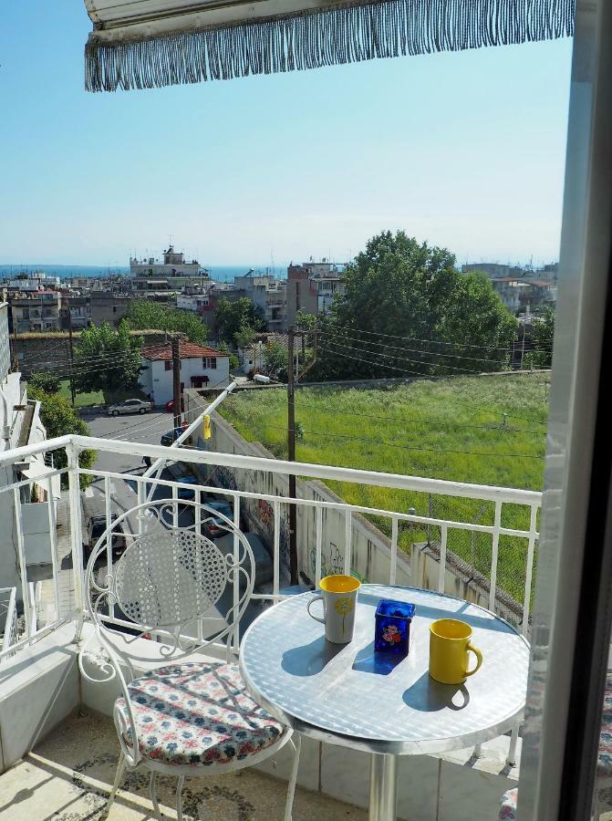 Sunny Apartment Near The Center Thessaloniki Exterior photo